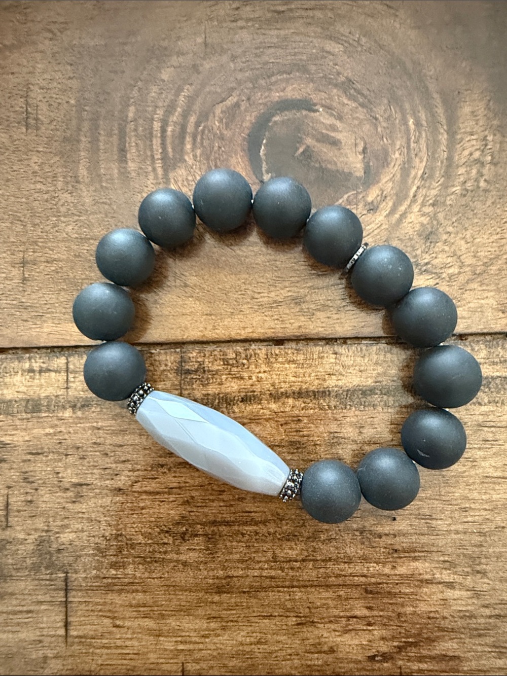 New Marlyn Schiff Black and Gray Minimalist Beaded Stretch Bracelet